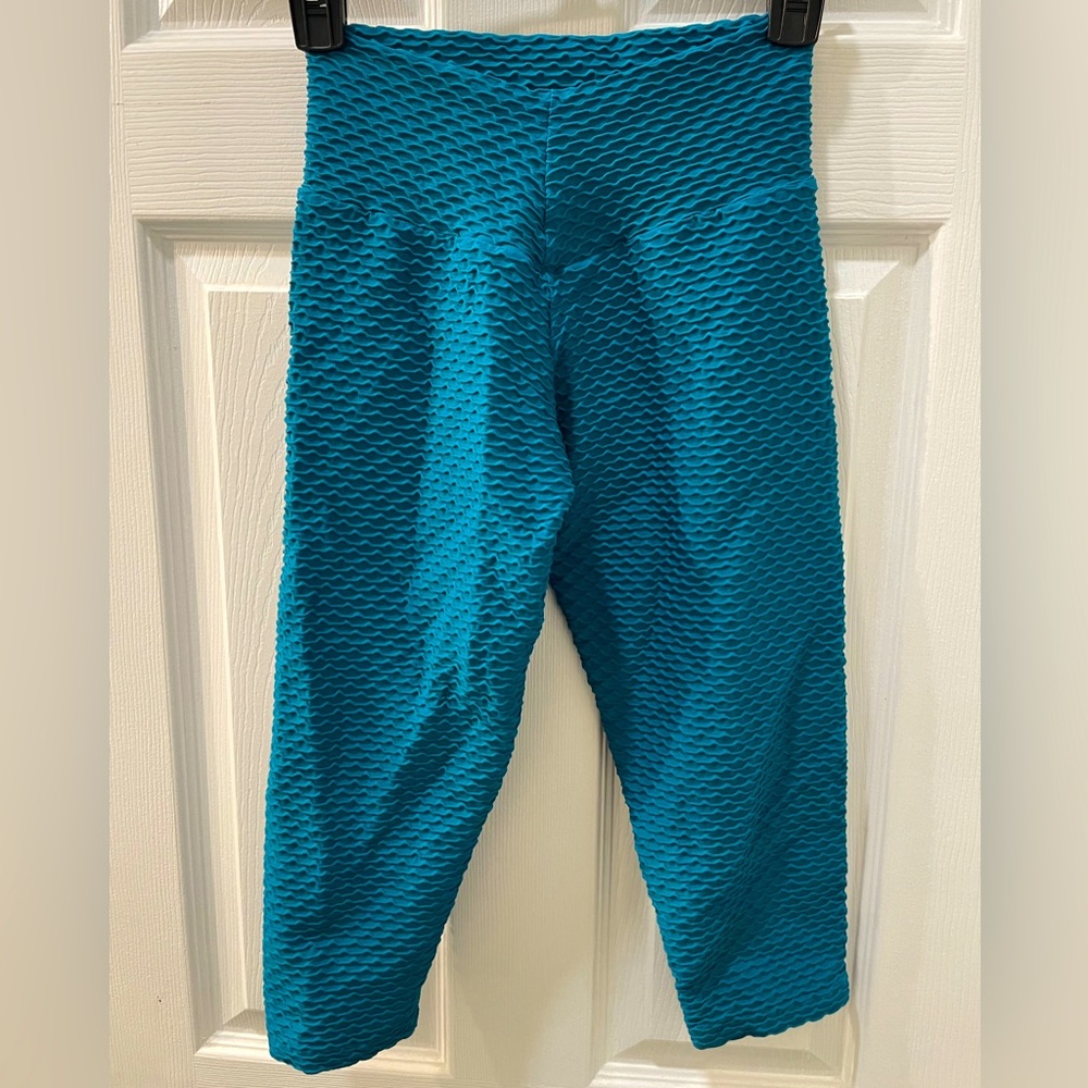 Booty by Brabants Tuquoise crop leggings (one size), EUC